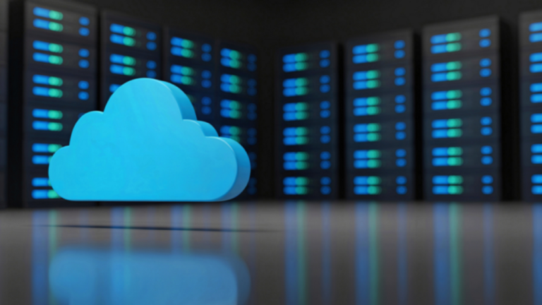 Cloud devant des serveurs, réseau informatique